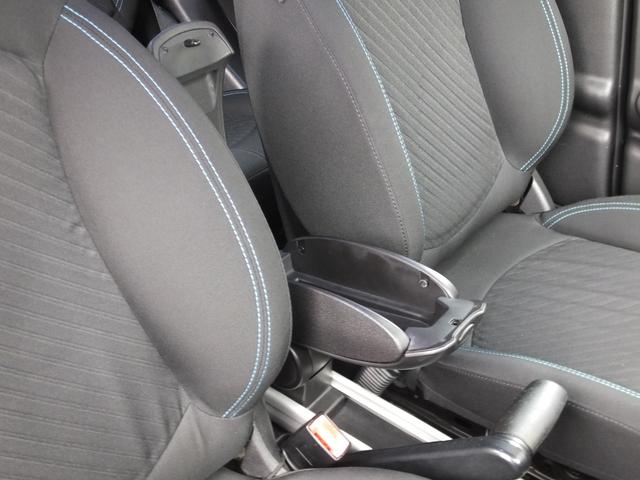 ＭＩＮＩ クーパーＳ　クロスオーバー　ＪＣＷ仕様・６ＭＴ・ＪＣＷフルエアロ・ＪＣＷ１８インチアルミホイール・メッキ部ブラックアウトカスタム・インナーブラックヘッドライト・ブルーステッチシート・可倒式アームレスト・ショートアンテナ・ＥＴＣ（54枚目）