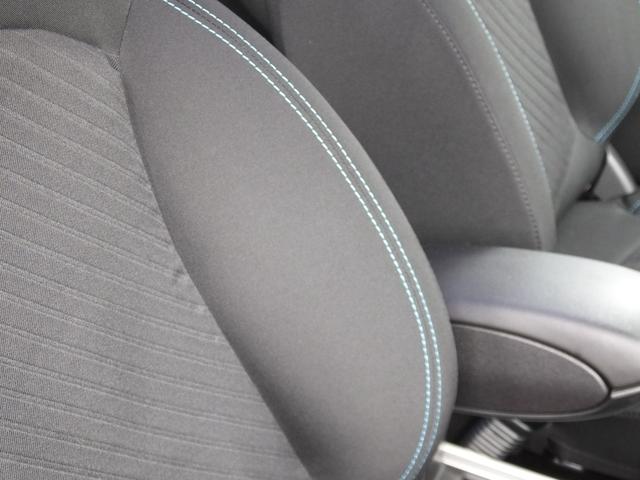 ＭＩＮＩ クーパーＳ　クロスオーバー　ＪＣＷ仕様・６ＭＴ・ＪＣＷフルエアロ・ＪＣＷ１８インチアルミホイール・メッキ部ブラックアウトカスタム・インナーブラックヘッドライト・ブルーステッチシート・可倒式アームレスト・ショートアンテナ・ＥＴＣ（56枚目）