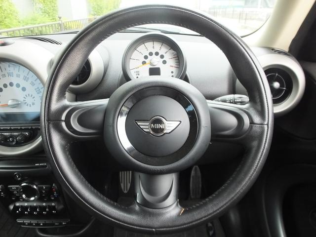 ＭＩＮＩ クーパーＳ　クロスオーバー　ＪＣＷ仕様・６ＭＴ・ＪＣＷフルエアロ・ＪＣＷ１８インチアルミホイール・メッキ部ブラックアウトカスタム・インナーブラックヘッドライト・ブルーステッチシート・可倒式アームレスト・ショートアンテナ・ＥＴＣ（65枚目）