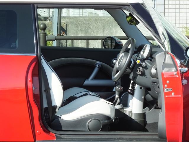 ＭＩＮＩ クーパーＳ　オートマフルオーバーホール済・弊社ユーザー様買取・ＣＡＢＡＮＡ製シートカバー・ＥＣＬＩＰＳフリップアップナビ・バックカメラ・セルスター製前後ドラレコ機能付きデジタルインナーミラー・１７ｉｎＡＷ・ＥＴＣ（11枚目）