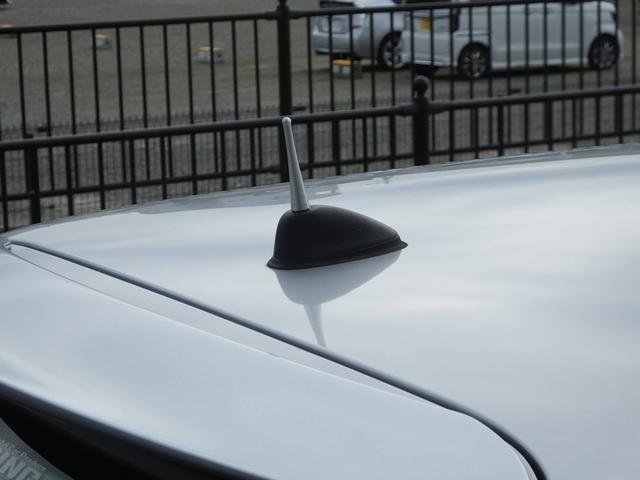 MINI クーパーS チェックメイト 弊社エンドユーザー様車両・特別限定仕様車・専用ボディーカラー・専用ハーフレザーシート・専用インテリアカラー・専用インテリアパネル・専用17インチアルミホイール・ショートアンテナ・ETC(23枚目)