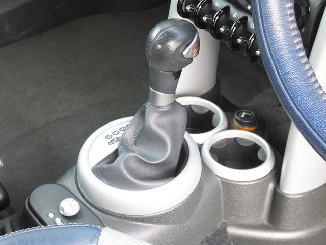 MINI クーパーS チェックメイト 弊社エンドユーザー様車両・特別限定仕様車・専用ボディーカラー・専用ハーフレザーシート・専用インテリアカラー・専用インテリアパネル・専用17インチアルミホイール・ショートアンテナ・ETC(55枚目)