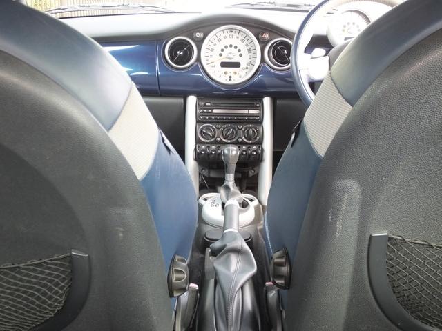 MINI クーパーS チェックメイト 弊社エンドユーザー様車両・特別限定仕様車・専用ボディーカラー・専用ハーフレザーシート・専用インテリアカラー・専用インテリアパネル・専用17インチアルミホイール・ショートアンテナ・ETC(62枚目)