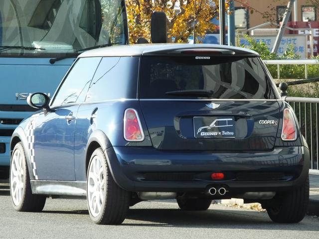 ＭＩＮＩ クーパーＳ　チェックメイト　特別限定仕様車・クロノメーターパッケージ・専用装備品・ｃａｒｒｏｚｚｅｒｉａ製Ｂｌｕｅｔｏｏｔｈ接続対応地デジナビ・バックカメラ・チェッカールームミラーカバー・１７ｉｎＡＷ・ボンネットデカール・ＥＴＣ（5枚目）