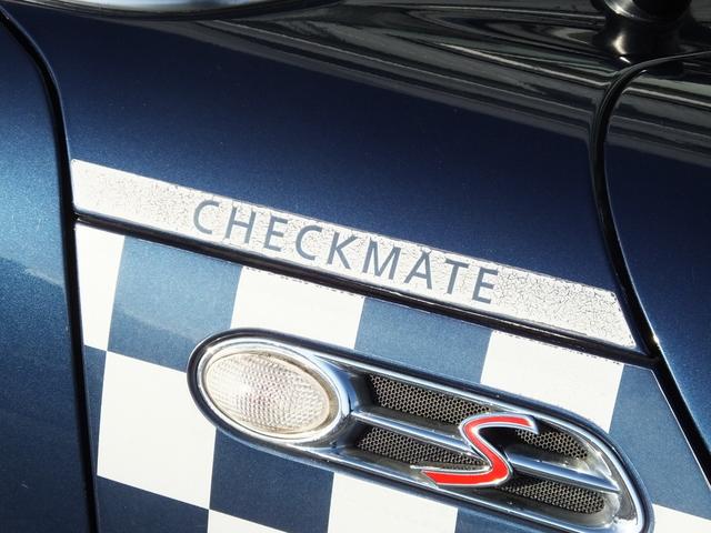 ＭＩＮＩ クーパーＳ　チェックメイト　特別限定仕様車・クロノメーターパッケージ・専用装備品・ｃａｒｒｏｚｚｅｒｉａ製Ｂｌｕｅｔｏｏｔｈ接続対応地デジナビ・バックカメラ・チェッカールームミラーカバー・１７ｉｎＡＷ・ボンネットデカール・ＥＴＣ（26枚目）