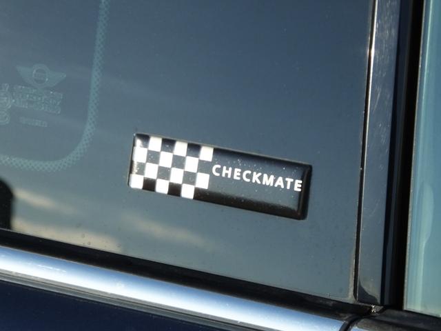 ＭＩＮＩ クーパーＳ　チェックメイト　特別限定仕様車・クロノメーターパッケージ・専用装備品・ｃａｒｒｏｚｚｅｒｉａ製Ｂｌｕｅｔｏｏｔｈ接続対応地デジナビ・バックカメラ・チェッカールームミラーカバー・１７ｉｎＡＷ・ボンネットデカール・ＥＴＣ（31枚目）