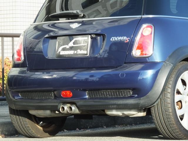 ＭＩＮＩ クーパーＳ　チェックメイト　特別限定仕様車・クロノメーターパッケージ・専用装備品・ｃａｒｒｏｚｚｅｒｉａ製Ｂｌｕｅｔｏｏｔｈ接続対応地デジナビ・バックカメラ・チェッカールームミラーカバー・１７ｉｎＡＷ・ボンネットデカール・ＥＴＣ（45枚目）