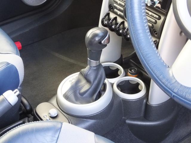 ＭＩＮＩ クーパーＳ　チェックメイト　特別限定仕様車・クロノメーターパッケージ・専用装備品・ｃａｒｒｏｚｚｅｒｉａ製Ｂｌｕｅｔｏｏｔｈ接続対応地デジナビ・バックカメラ・チェッカールームミラーカバー・１７ｉｎＡＷ・ボンネットデカール・ＥＴＣ（58枚目）