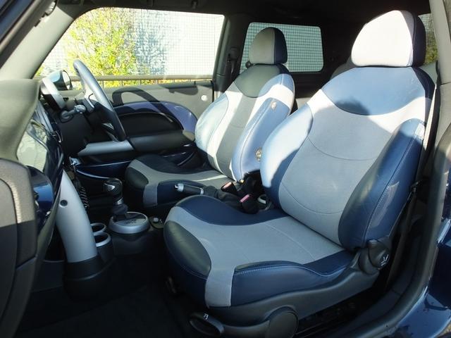 ＭＩＮＩ クーパーＳ　チェックメイト　特別限定仕様車・クロノメーターパッケージ・専用装備品・ｃａｒｒｏｚｚｅｒｉａ製Ｂｌｕｅｔｏｏｔｈ接続対応地デジナビ・バックカメラ・チェッカールームミラーカバー・１７ｉｎＡＷ・ボンネットデカール・ＥＴＣ（62枚目）