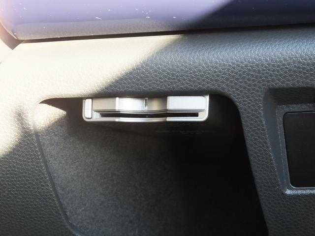 ＭＩＮＩ クーパーＳ　チェックメイト　特別限定仕様車・クロノメーターパッケージ・専用装備品・ｃａｒｒｏｚｚｅｒｉａ製Ｂｌｕｅｔｏｏｔｈ接続対応地デジナビ・バックカメラ・チェッカールームミラーカバー・１７ｉｎＡＷ・ボンネットデカール・ＥＴＣ（73枚目）