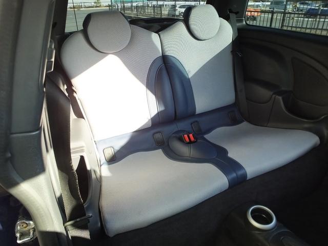 ＭＩＮＩ クーパーＳ　チェックメイト　特別限定仕様車・クロノメーターパッケージ・専用装備品・ｃａｒｒｏｚｚｅｒｉａ製Ｂｌｕｅｔｏｏｔｈ接続対応地デジナビ・バックカメラ・チェッカールームミラーカバー・１７ｉｎＡＷ・ボンネットデカール・ＥＴＣ（74枚目）