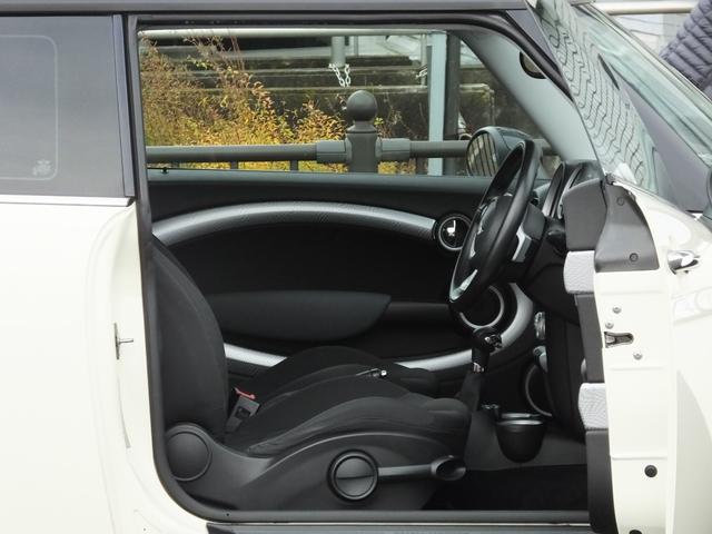 ＭＩＮＩ クーパーＳ　新品ＰＯＤＩＵＭ製ダウンサス・新品ＰＯＤＩＵＭ製フロントリップ・ＢＭＳ製Ｍ７２－Ｇ２　１７インチアルミホイール・ブラックサイドミラーカバー・ショートアンテナ・ボディー同色トランクリッド・ＥＴＣ（12枚目）