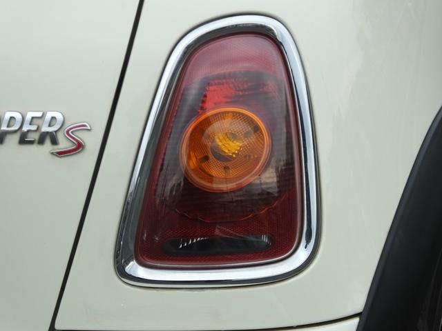 ＭＩＮＩ クーパーＳ　新品ＰＯＤＩＵＭ製ダウンサス・新品ＰＯＤＩＵＭ製フロントリップ・ＢＭＳ製Ｍ７２－Ｇ２　１７インチアルミホイール・ブラックサイドミラーカバー・ショートアンテナ・ボディー同色トランクリッド・ＥＴＣ（47枚目）