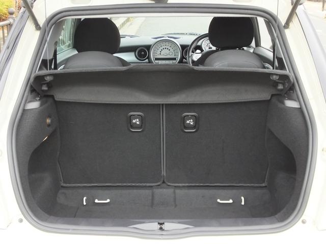 ＭＩＮＩ クーパーＳ　新品ＰＯＤＩＵＭ製ダウンサス・新品ＰＯＤＩＵＭ製フロントリップ・ＢＭＳ製Ｍ７２－Ｇ２　１７インチアルミホイール・ブラックサイドミラーカバー・ショートアンテナ・ボディー同色トランクリッド・ＥＴＣ（70枚目）