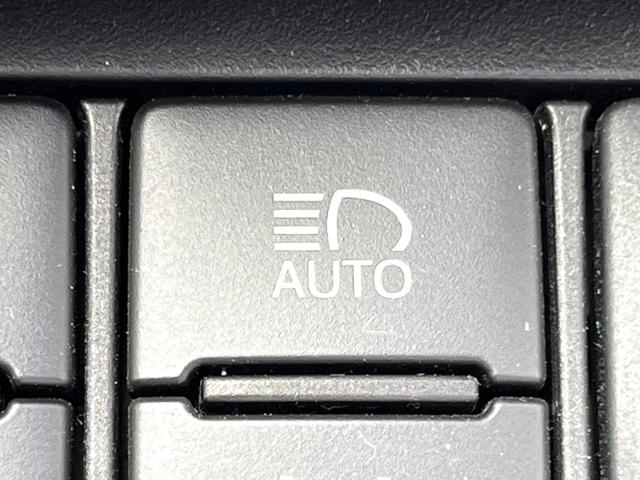 ハイブリッドG 純正SDナビ 両側パワースライドドア バックカメラ プリクラッシュセーフティー 車線逸脱警報 フリップダウンモニター オートマチックハイビーム オートライト スマートキー ETC(9枚目)