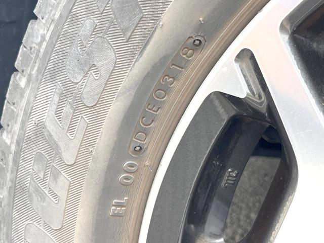 フォレスター Ｓ－リミテッド　４ＷＤ　純正ナビ　バックカメラ　衝突被害軽減システム　レーダークルーズ　禁煙車　ハーフレザーシートス　マートキー　ＬＥＤヘッド　ＥＴＣ　車線逸脱警報　オートライト　オートエアコン　純正１８インチアルミ（48枚目）