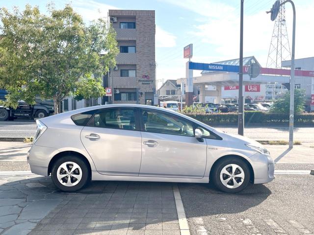 プリウス Ｇ　バックカメラ　禁煙車　ハーフレザーシート　パワーシート　ドラレコ　スマートキー　ＨＩＤヘッド　ビルトインＥＴＣ　クルコン　オートライト　オートエアコン　純正１５インチアルミ　Ｂｌｕｅｔｏｏｔｈ　ＣＤ（18枚目）