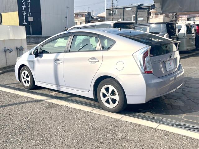 プリウス Ｇ　バックカメラ　禁煙車　ハーフレザーシート　パワーシート　ドラレコ　スマートキー　ＨＩＤヘッド　ビルトインＥＴＣ　クルコン　オートライト　オートエアコン　純正１５インチアルミ　Ｂｌｕｅｔｏｏｔｈ　ＣＤ（24枚目）