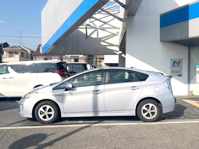 プリウス Ｇ　バックカメラ　禁煙車　ハーフレザーシート　パワーシート　ドラレコ　スマートキー　ＨＩＤヘッド　ビルトインＥＴＣ　クルコン　オートライト　オートエアコン　純正１５インチアルミ　Ｂｌｕｅｔｏｏｔｈ　ＣＤ（25枚目）