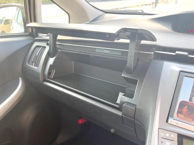プリウス Ｇ　バックカメラ　禁煙車　ハーフレザーシート　パワーシート　ドラレコ　スマートキー　ＨＩＤヘッド　ビルトインＥＴＣ　クルコン　オートライト　オートエアコン　純正１５インチアルミ　Ｂｌｕｅｔｏｏｔｈ　ＣＤ（33枚目）