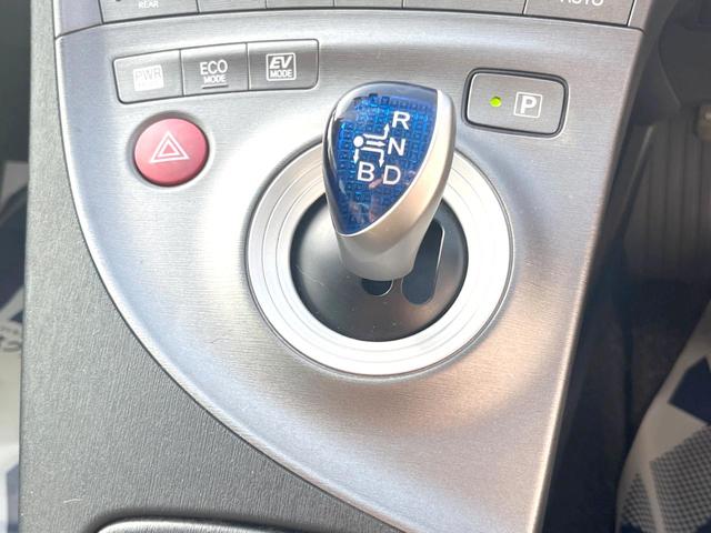 プリウス Ｇ　バックカメラ　禁煙車　ハーフレザーシート　パワーシート　ドラレコ　スマートキー　ＨＩＤヘッド　ビルトインＥＴＣ　クルコン　オートライト　オートエアコン　純正１５インチアルミ　Ｂｌｕｅｔｏｏｔｈ　ＣＤ（34枚目）