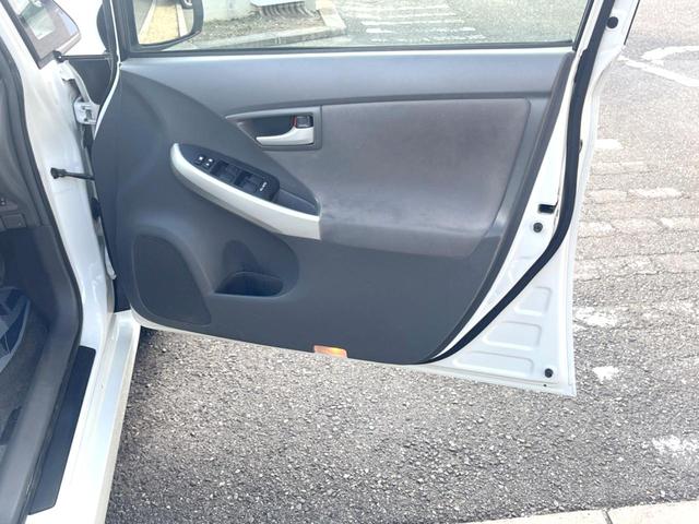 プリウス Sツーリングセレクション 純正ナビ バックカメラ オートエアコン ETC スマートキー オートライト LEDヘッドライト 純正17インチアルミホイール Bluetooth接続(39枚目)