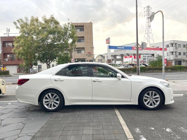 クラウンハイブリッド アスリートＳ　純正ナビ　バックカメラ　レーダークルーズコントロール　純正１７インチアルミホイール　Ｂｌｕｅｔｏｏｔｈ接続　フルセグＴＶ（18枚目）