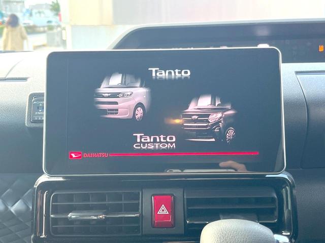 【純正ナビ】人気の純正ナビを装備しております。ナビの使いやすさはもちろん、オーディオ機能も充実！キャンプや旅行はもちろん、通勤や買い物など普段のドライブも楽しくなるはず♪