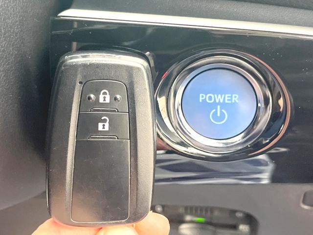 プリウス Aツーリングセレクション 純正ナビ バックカメラ 衝突軽減ブレーキ 合皮シート LEDヘッドライト シートヒーター ヘッドアップディスプレイ(6枚目)