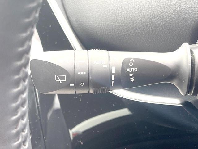 プリウス Aツーリングセレクション 純正ナビ バックカメラ 衝突軽減ブレーキ 合皮シート LEDヘッドライト シートヒーター ヘッドアップディスプレイ(33枚目)