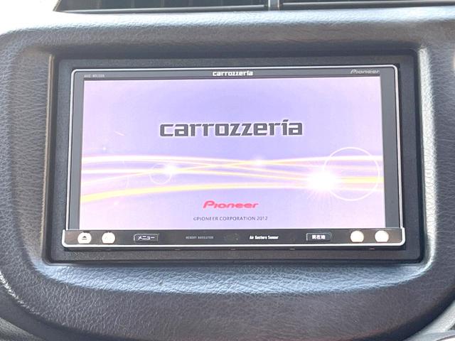 フィットハイブリッド シーズ　ファインスタイル　ｃａｒｒｏｚｚｅｒｉａ製ナビ　バックカメラ　ドライブレコーダー　クルーズコントロール　シートヒーター　ＨＩＤヘッドライト　Ｂｌｕｅｔｏｏｔｈ接続　ＥＴＣ　スマートキー（3枚目）