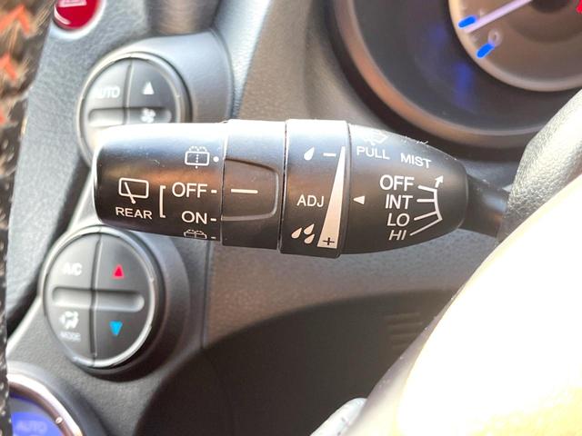 フィットハイブリッド シーズ　ファインスタイル　ｃａｒｒｏｚｚｅｒｉａ製ナビ　バックカメラ　ドライブレコーダー　クルーズコントロール　シートヒーター　ＨＩＤヘッドライト　Ｂｌｕｅｔｏｏｔｈ接続　ＥＴＣ　スマートキー（39枚目）