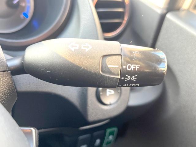 フィットハイブリッド シーズ　ファインスタイル　ｃａｒｒｏｚｚｅｒｉａ製ナビ　バックカメラ　ドライブレコーダー　クルーズコントロール　シートヒーター　ＨＩＤヘッドライト　Ｂｌｕｅｔｏｏｔｈ接続　ＥＴＣ　スマートキー（41枚目）