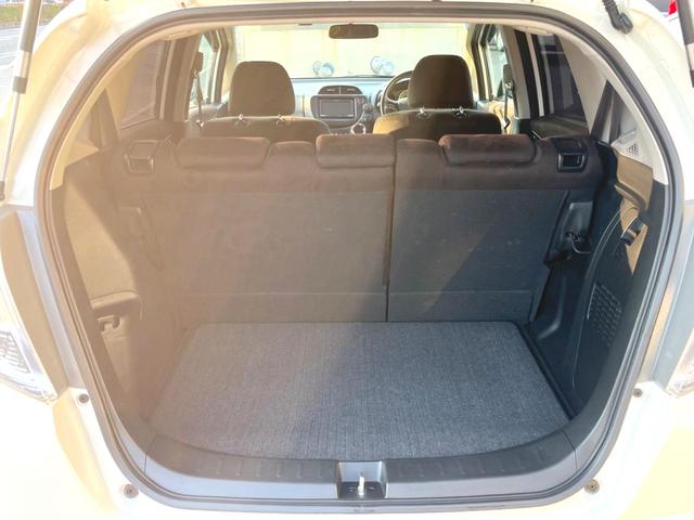 フィットハイブリッド シーズ　ファインスタイル　ｃａｒｒｏｚｚｅｒｉａ製ナビ　バックカメラ　ドライブレコーダー　クルーズコントロール　シートヒーター　ＨＩＤヘッドライト　Ｂｌｕｅｔｏｏｔｈ接続　ＥＴＣ　スマートキー（51枚目）