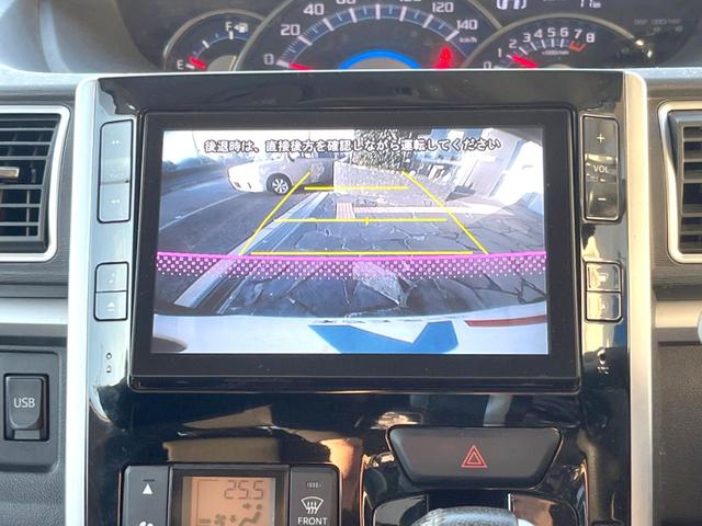 タント カスタムＲＳ　スマートセレクションＳＡ　純正８インチナビ　バックカメラ　両側パワースライドドア　スマートアシスト　スマートキー　ＬＥＤヘッドライト　純正１５インチアルミホイール　アイドリングストップ　ＥＴＣ（4枚目）