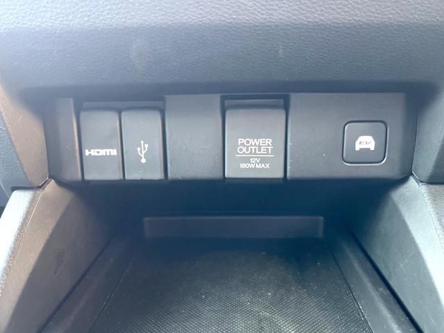 オデッセイハイブリッド ハイブリッドアブソルート・ホンダセンシング 純正8インチナビ 全方位カメラ フリップダウンモニター アダプティブクルーズコントロール 両側パワースライドドア 7人乗り LEDヘッドライト 純正17インチアルミホイール Bluetooth接続(35枚目)