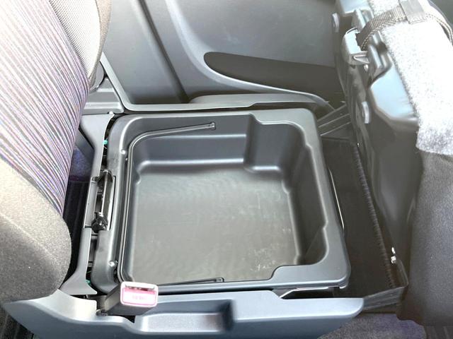 ソリオバンディット ベースグレード　ｃａｒｒｏｚｚｅｒｉａナビ　バックカメラ　両側パワースライドドア　ＥＴＣ　ドライブレコーダー　キーレススタートシステム　オートエアコン（38枚目）