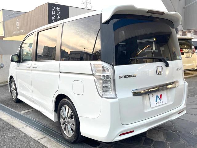 ステップワゴンスパーダ パワーエディション 純正9インチナビ バックカメラ 両側パワースライドドア 8人乗り ETC キーレス HIDヘッドライト 純正16インチアルミホイール Bluetooth接続 フルセグTV オートエアコン(17枚目)