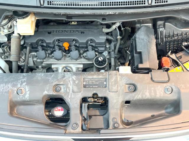 ステップワゴンスパーダ パワーエディション 純正9インチナビ バックカメラ 両側パワースライドドア 8人乗り ETC キーレス HIDヘッドライト 純正16インチアルミホイール Bluetooth接続 フルセグTV オートエアコン(18枚目)