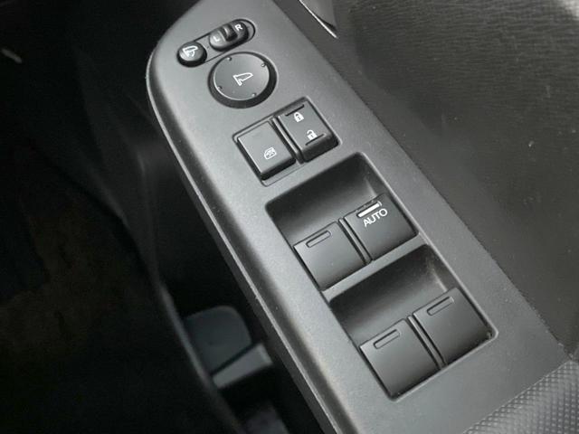 ステップワゴンスパーダ パワーエディション 純正9インチナビ バックカメラ 両側パワースライドドア 8人乗り ETC キーレス HIDヘッドライト 純正16インチアルミホイール Bluetooth接続 フルセグTV オートエアコン(32枚目)