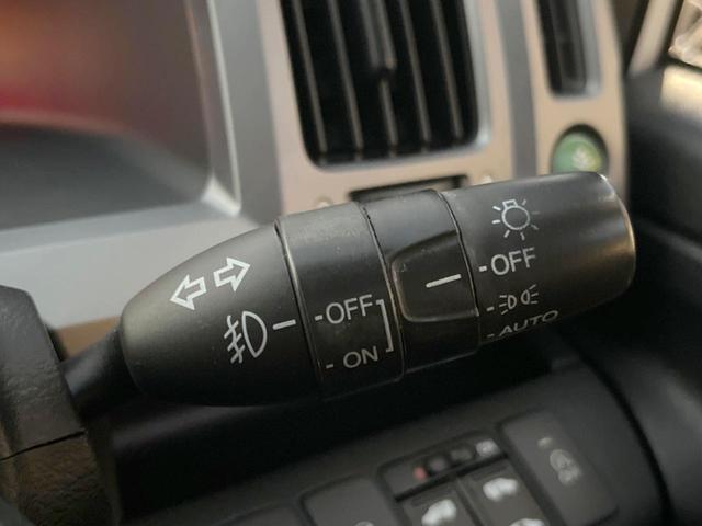 ステップワゴンスパーダ パワーエディション 純正9インチナビ バックカメラ 両側パワースライドドア 8人乗り ETC キーレス HIDヘッドライト 純正16インチアルミホイール Bluetooth接続 フルセグTV オートエアコン(42枚目)