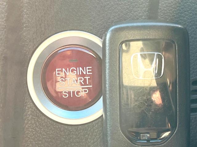 フィット １３Ｇ・Ｆパッケージ　ファインエディション　純正ナビ　フルセグ　バックカメラ　スマートキー　ＥＴＣ　ドライブレコーダー　Ｂｌｕｅｔｏｏｔｈ　Ａｕｄｉｏ（5枚目）