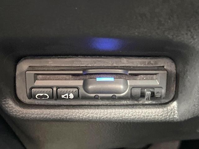 フィット １３Ｇ・Ｆパッケージ　ファインエディション　純正ナビ　フルセグ　バックカメラ　スマートキー　ＥＴＣ　ドライブレコーダー　Ｂｌｕｅｔｏｏｔｈ　Ａｕｄｉｏ（6枚目）