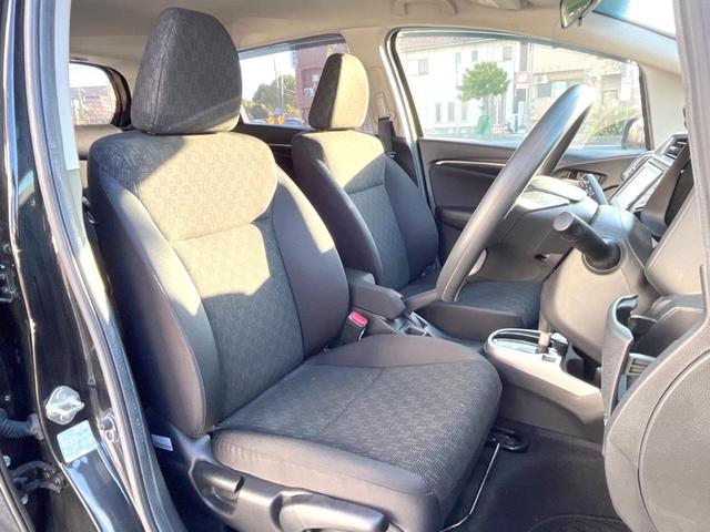 フィット １３Ｇ・Ｆパッケージ　ファインエディション　純正ナビ　フルセグ　バックカメラ　スマートキー　ＥＴＣ　ドライブレコーダー　Ｂｌｕｅｔｏｏｔｈ　Ａｕｄｉｏ（8枚目）