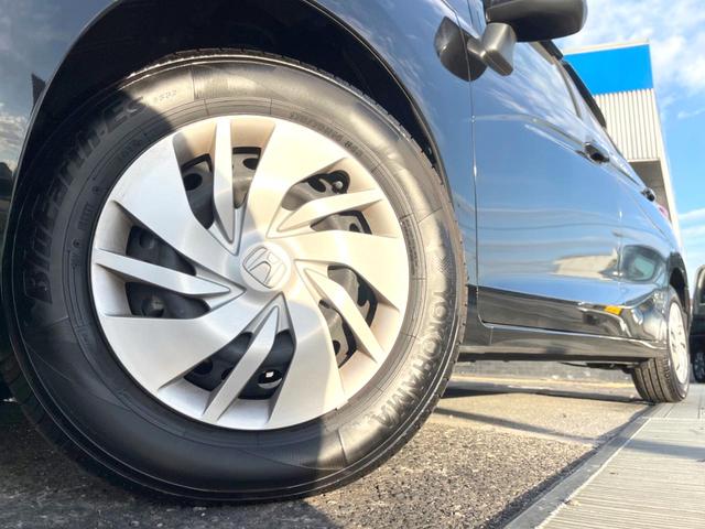 フィット １３Ｇ・Ｆパッケージ　ファインエディション　純正ナビ　フルセグ　バックカメラ　スマートキー　ＥＴＣ　ドライブレコーダー　Ｂｌｕｅｔｏｏｔｈ　Ａｕｄｉｏ（10枚目）