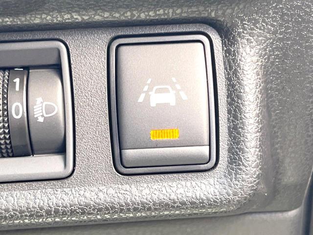 ノート Ｘ　オーディオ　インテリジェントエマージェンシーブレーキ　車線逸脱　アイドリングストップ　コーナーセンサー　スマートキー　ドライブレコーダー　ＥＴＣ（5枚目）