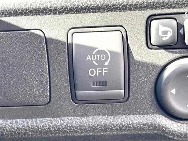 ノート Ｘ　オーディオ　インテリジェントエマージェンシーブレーキ　車線逸脱　アイドリングストップ　コーナーセンサー　スマートキー　ドライブレコーダー　ＥＴＣ（6枚目）