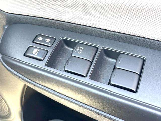 ノート Ｘ　オーディオ　インテリジェントエマージェンシーブレーキ　車線逸脱　アイドリングストップ　コーナーセンサー　スマートキー　ドライブレコーダー　ＥＴＣ（41枚目）