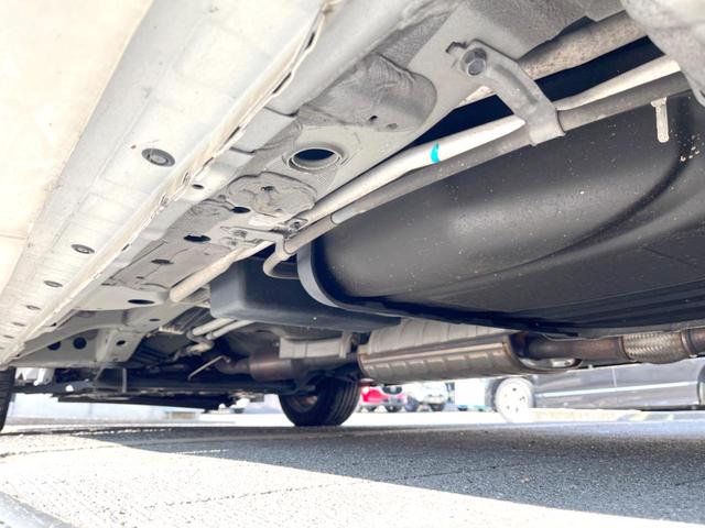 セレナ ハイウェイスター プロパイロットエディション 純正9インチナビ アラウンドビューモニター フリップダウンモニター プロパイロット 2トーン デジタルインナーミラー 両側パワースライドドア 8人乗り LEDヘッドライト 純正16インチアルミホイール(26枚目)