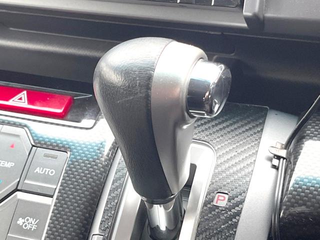 ステップワゴンスパーダ Ｚ　クールスピリット　純正９インチナビ　バックカメラ　クルーズコントロール　両側パワースライドドア　８人乗り　ＨＩＤヘッドライト　純正１７インチアルミホイール　フルセグＴＶ　ドライブレコーダー　スマートキー　ＥＴＣ（50枚目）